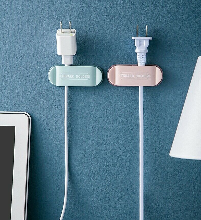 Set 4 Móc Treo Phích Cắm Điện Dán Tường Tiện Lợi