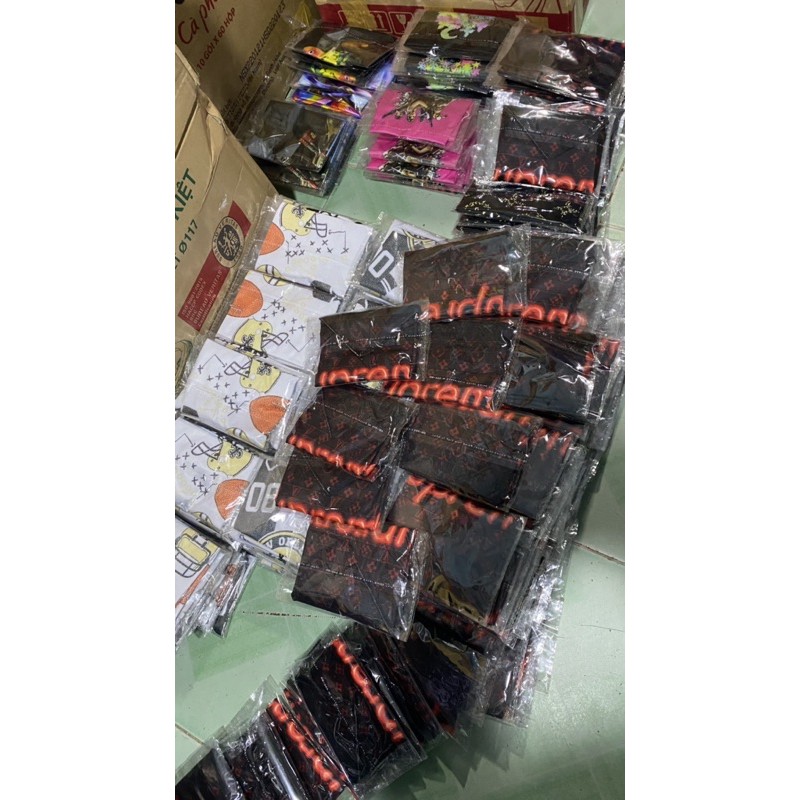 Khẩu trang Polo Style vải Su quay đeo dây nút rút - Thời trang, dễ thở, đeo thoải mái | BigBuy360 - bigbuy360.vn