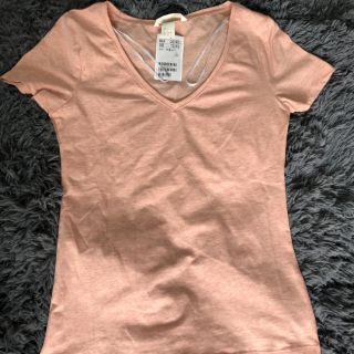 Áo thun cổ tim HM