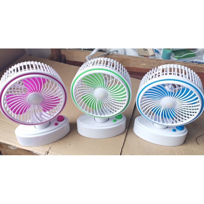 Xả Kho quạt tích điện SHAKE HEA LED mini fan có đèn và quay được 699