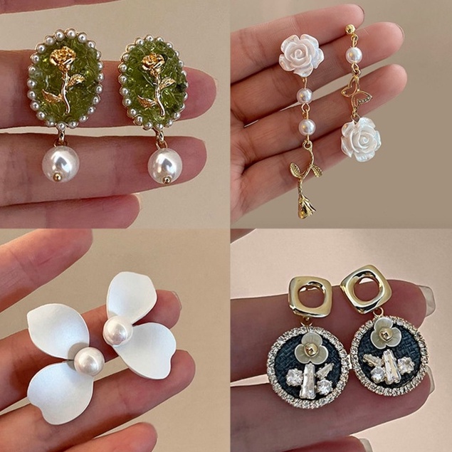 Khuyên Tai Hình Hoa Đính Ngọc Trai Phong Cách Hong Kong Cổ Điển Kiểu Mới 2023