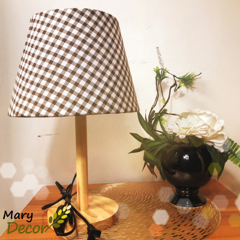 Đèn ngủ để bàn Mary Decor, đèn bàn ngủ chóa vải bố linen decor nhà cửa, chân gỗ phong cách - CARO NÂU -DB-G08