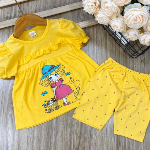 Cánh tiên bé gái