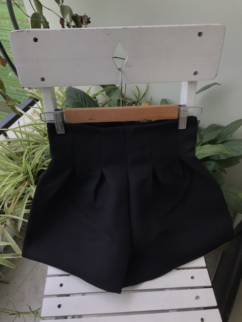 Quần sooc dáng bồng Sale