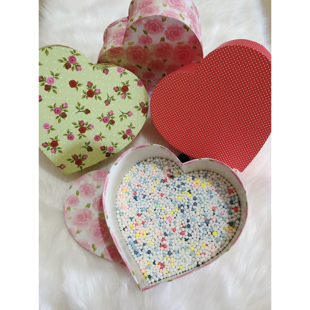 SET HỘP QUÀ HÌNH TRÁI TIM SIZE VỪA KÈM HẠT XỐP NHIỀU MÀU