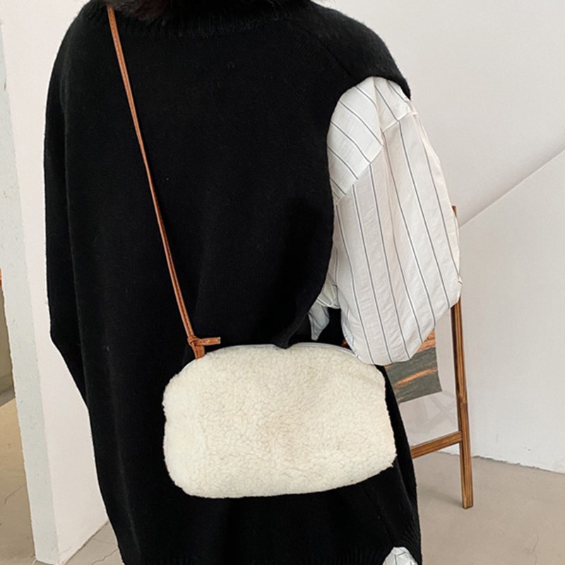 Túi Đeo Chéo Hình Đám Mây Phối Lông Xinh Xắn Cho Nữ