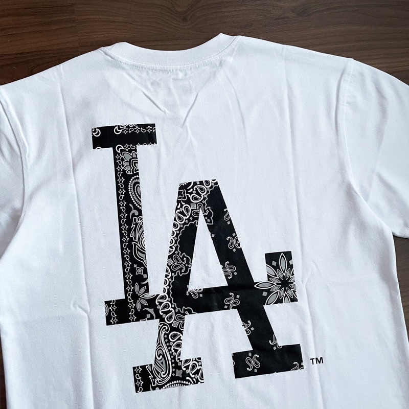 Áo thun New Era -Big Paisley Logo New York Yankees