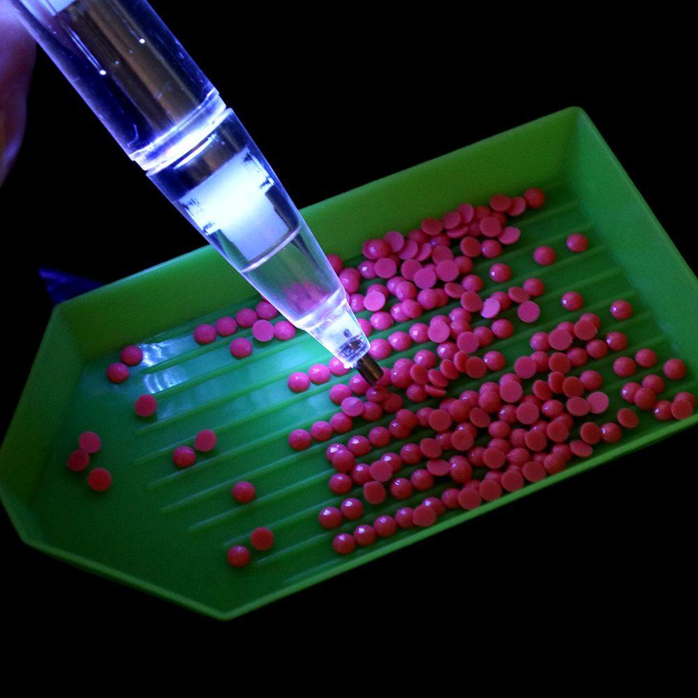 XIANTIN Bút Thêu Tranh Chữ Thập Có Đèn Chiếu Sáng