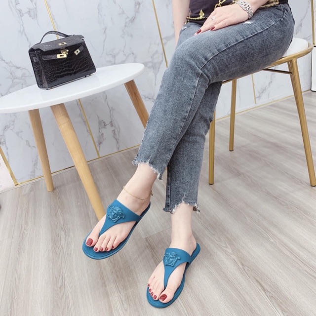 Lê nhựa dẻo thơm Ver.sace kẹp ngón 3 màu hàng Super đủ Bill+Túi giấy