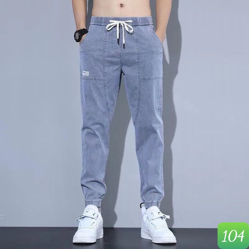 Quần jean jogger nam màu xám nhạt trơn bo chân không rách chất bò cao cấp co dãn 4 chiều, rin lưng thun DP74 Mẫu Mới