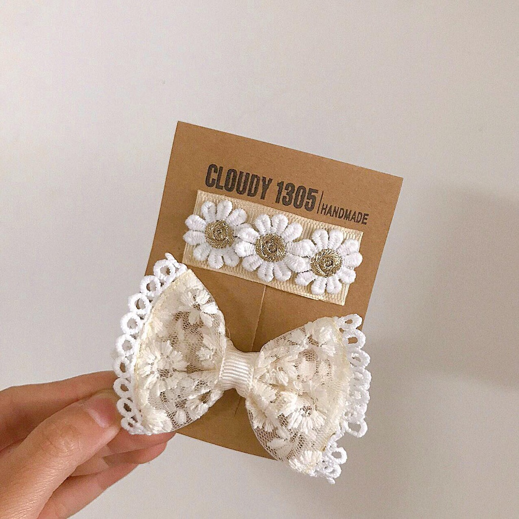 Set kẹp nơ và hoa cúc