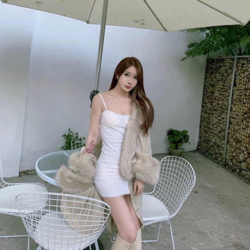 Đầm Ôm Hai Dây Phối Ren Gợi Cảm Cho Nữ | BigBuy360 - bigbuy360.vn