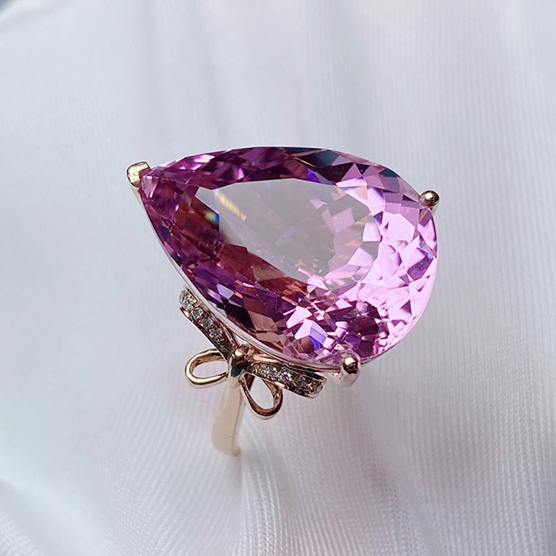 Nhẫn Đính Đá Zircon Màu Hồng Vàng Hồng Sang Trọng