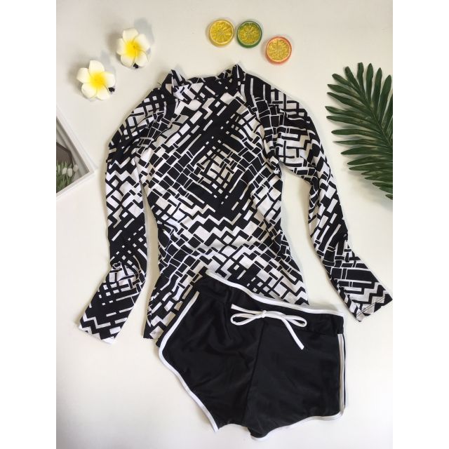 Đồ bơi tay dài quần đùi kín đáo