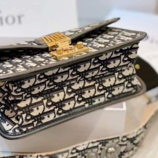 Túi xách DIOR ( đen , đỏ )
