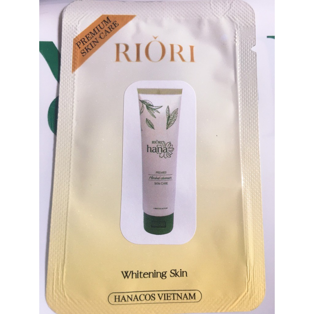 Sữa Rửa Mặt Trà Xanh RIORI Herbal Cleanser 1.5g