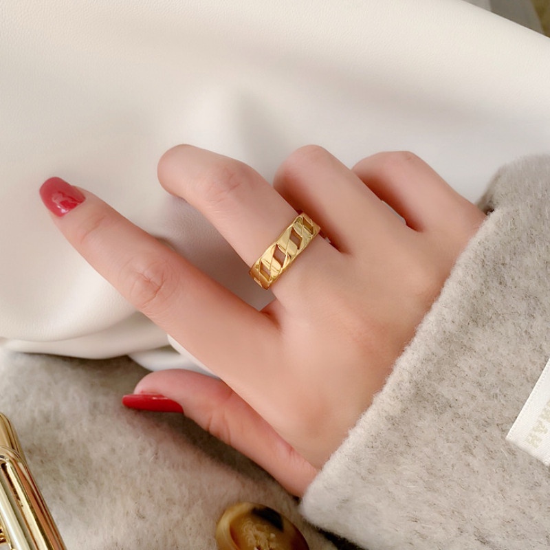 Nhẫn Kiểu Dây Xích Bản To Titan Ko Đen TT 4158