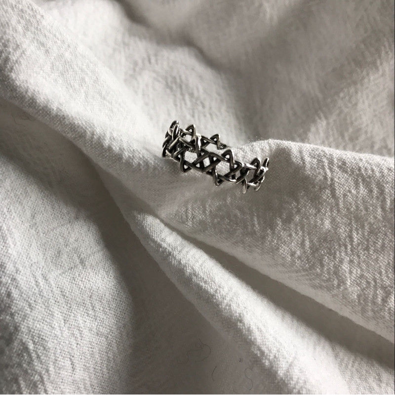 Nhẫn đeo tay họa tiết bện sao 6 cánh khoét rỗng phong cách Retro cho nữ