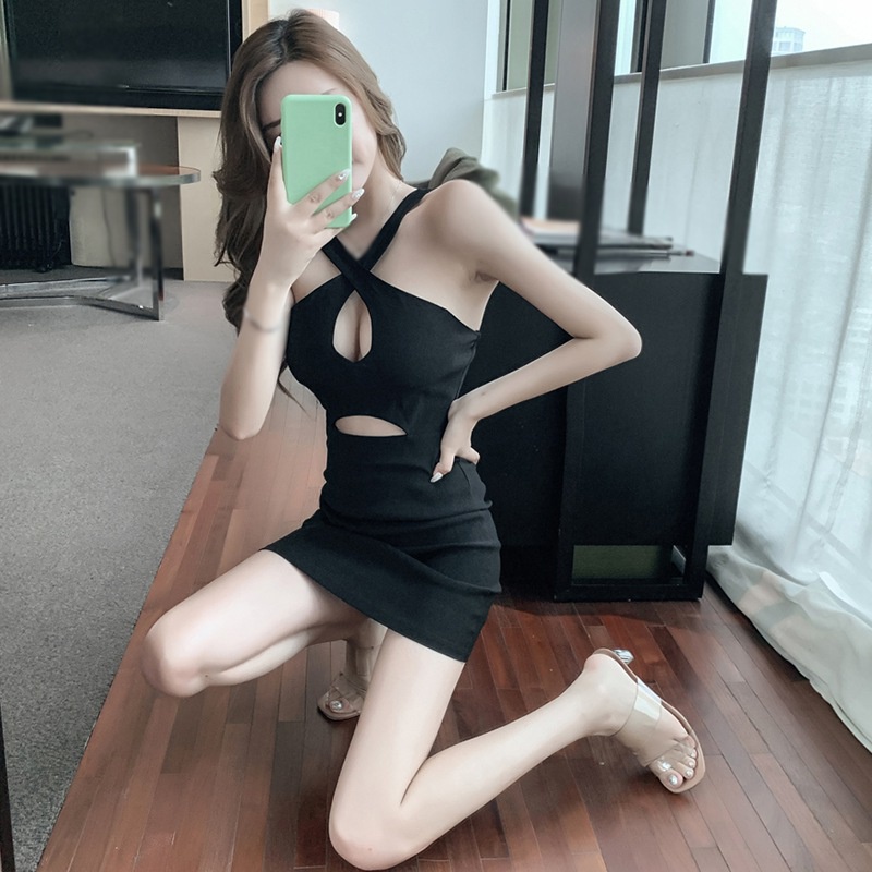 Đầm ngắn ôm dáng cổ yếm quyến rũ thời trang hè cho nữ