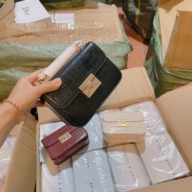 Túi khuy nhọn da rắn size 19cm khoá mờ k  bản đẹp chuẩn 11