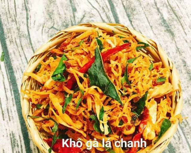 ( MIỄN SHIP Ở HCM) HỦ TO 350G Khô gà sấy lá chanh ngon tuyệt