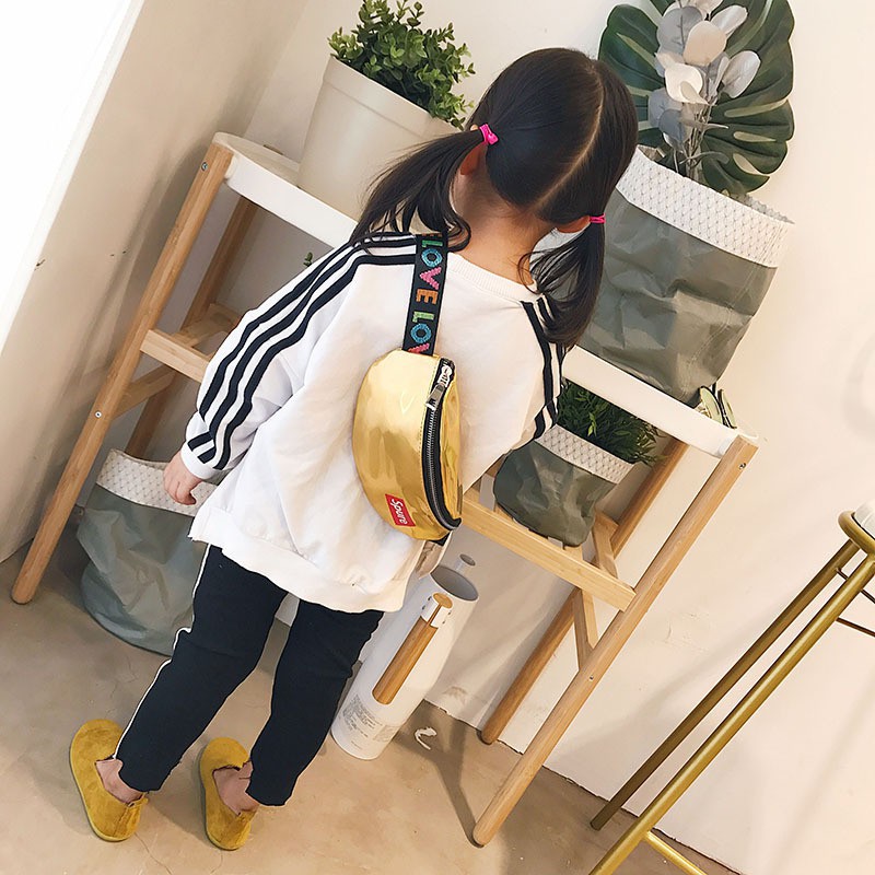Túi đeo hông chất liệu da bóng cho bé