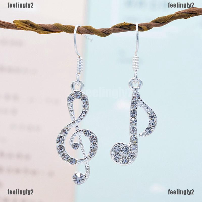 (1019) Hoa tai kim cương