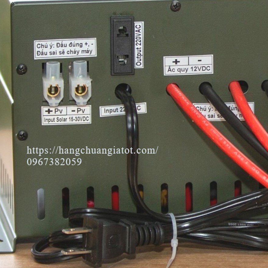 Máy hòa lưới điện tấm pin năng lượng mặt trời Inverter Solar 12V/600W Nhật Bản kiêm sạc bình ắc quy