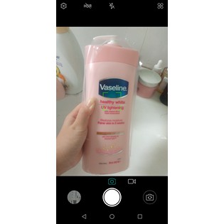 Sữa Dưỡng Thể Vaseline Màu Hồng 725ml