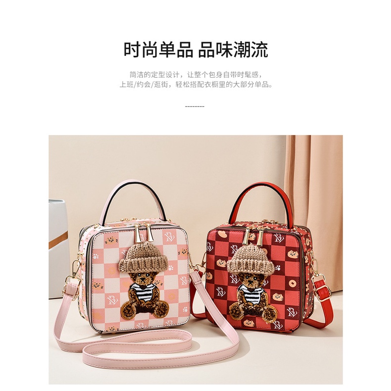 Túi Đeo Chéo Hình Vuông Nhỏ Họa Tiết Gấu Hoạt Hình Màu Tương Phản Thời Trang 2022 Cho Nữ