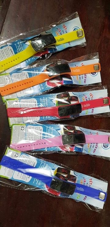 Đồng hồ đèn Led cho bé