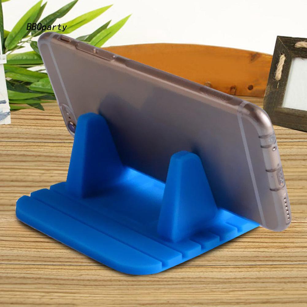 Giá đỡ điện thoại bằng silicon chống trượt góc nghiêng 120 độ kích thước 11cm x 9cm x 4cm tiện dụng cho xe hơi | BigBuy360 - bigbuy360.vn