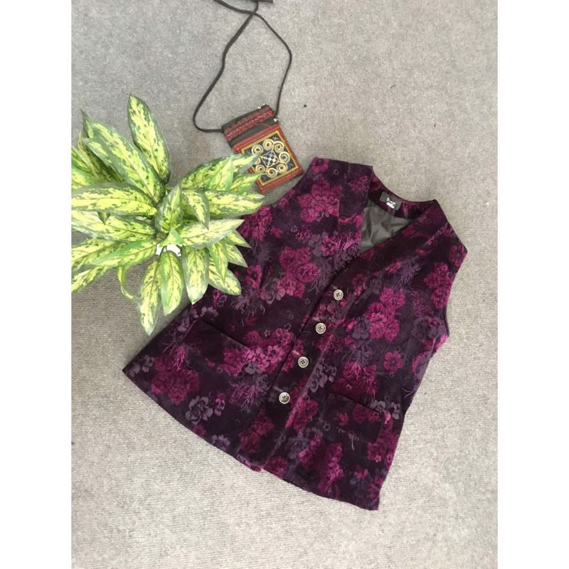 Áo gile nhung bà già