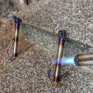 Chân chống nghiên gia công từ chất liệu Titanium.