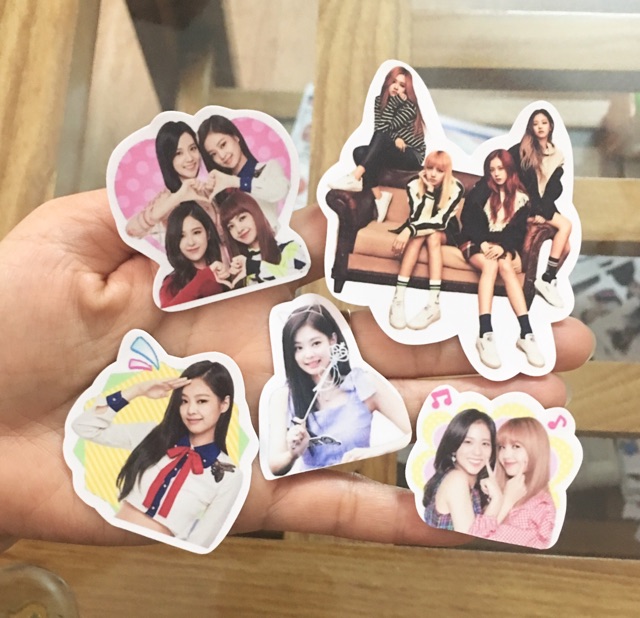 Sét 30 Sticker BLACKPINK bóc dán nhiều mẫu khác nhau