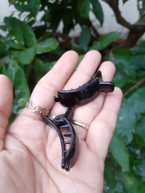 Kẹp mỏ vịt nhựa màu đen 4cm