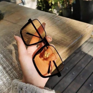 Sỉ Mắt Kính GM Đi Đêm