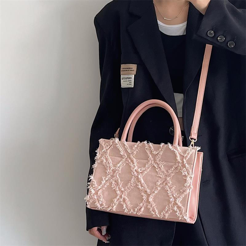 Túi Xách Đeo Vai Hình Vuông Cỡ Lớn Chất Liệu Denim Phối Tua Rua Thời Trang Cho Nữ