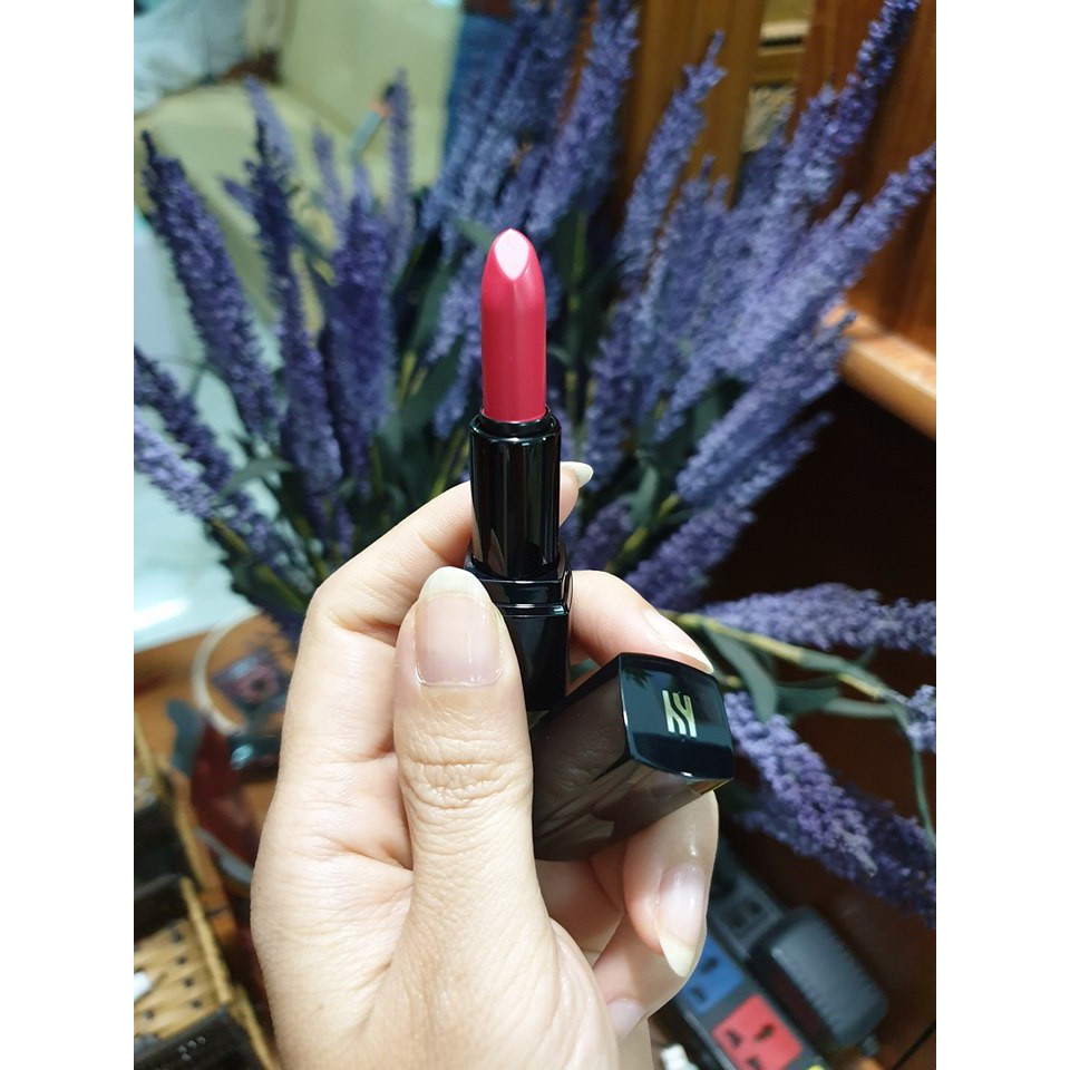 Son lì mini Hera (Hera Rouge Holic High Shine Delightful Color) màu Hồng cánh sen (số 111)