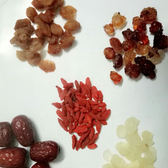1 Set chè dưỡng nhan