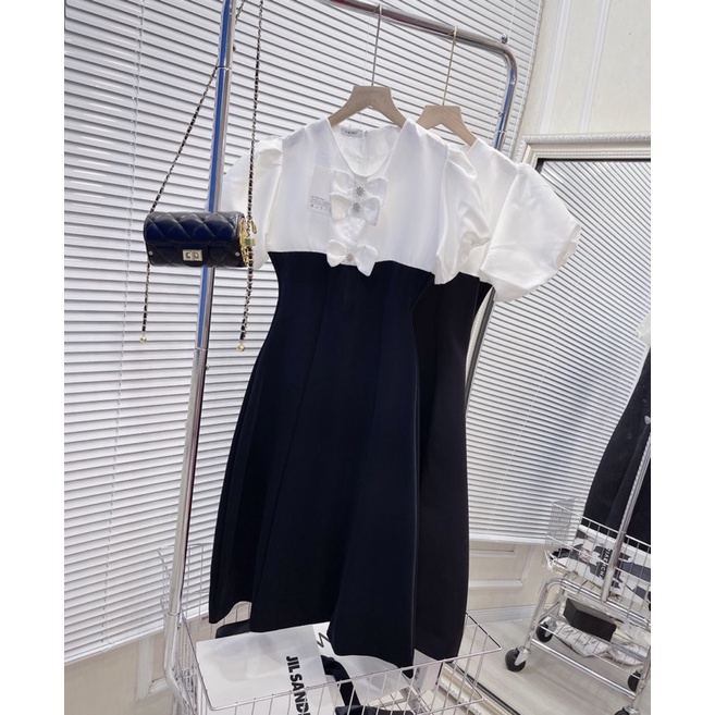 [ 𝐅𝐑𝐄𝐄 𝐒𝐇𝐈𝐏 ] VÁY ĐEN XÒE PHỐI SIÊU SANG . MÀU ĐEN THANH LỊCH CE NÀO CŨNG PHỐI ĐỒ ĐC Ạ