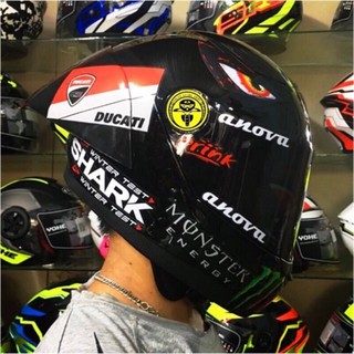 Mũ Bảo Hiểm Fullface ĐEN BÓNG lên tem SHARK và Đuôi gió SHARK (bảo hành 12 tháng)