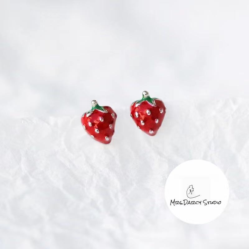 MRS.D【In Stock】100% Sterling Silver Red Strawberry S925 Earrings Stud Earrings Colors of Zircon Jewelry Gift Ear Clips Minimalist Earring Design Jewelry Girls Allergy Free