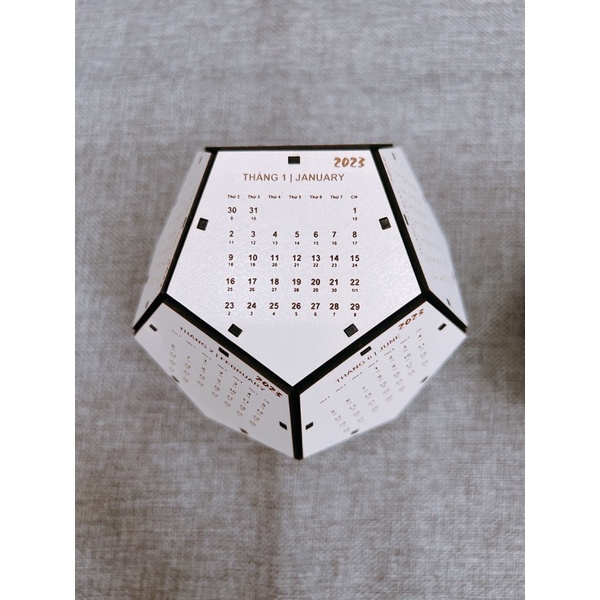 Lịch Gỗ Để Bàn - Khắc Logo Thông Điệp Theo Yêu Cầu - 12 mặt - Đa giác - Quà tặng Năm Mới Ý Nghĩa