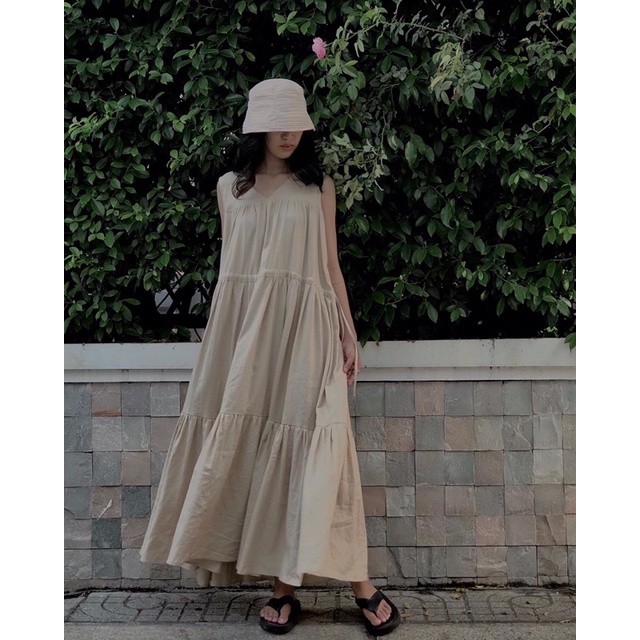 Đầm tầng xoè