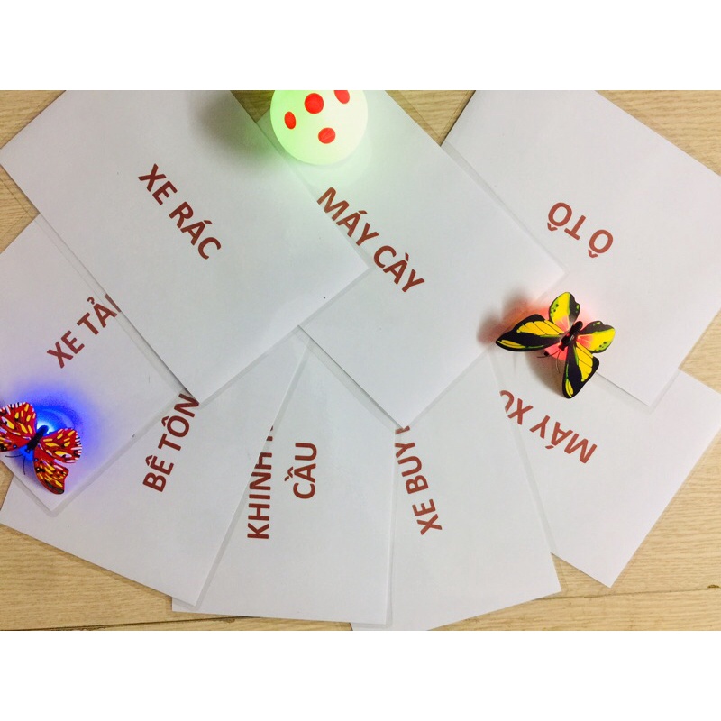 Thẻ học thông minh chủ đề phương tiện giao thông ép plastic đảm bảo bền đẹp