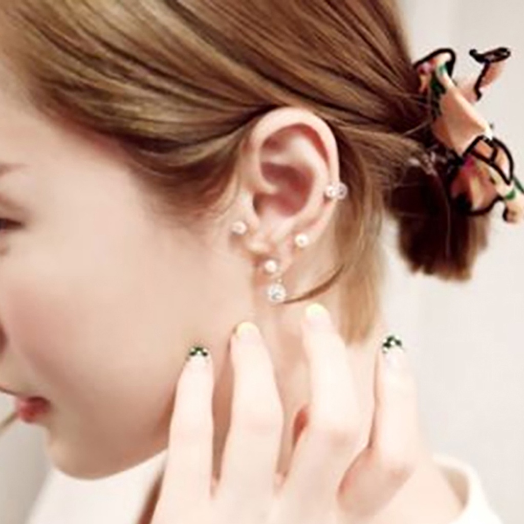 Đôi bông tai đính kim cương và ngọc trai thời trang cho nữ