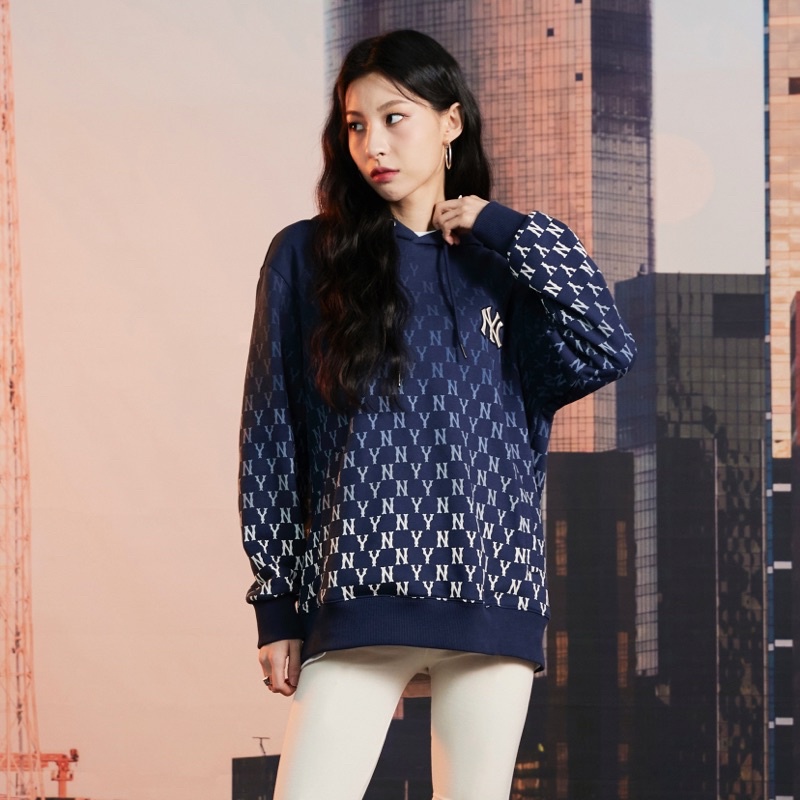 Áo sweater MLB monogram