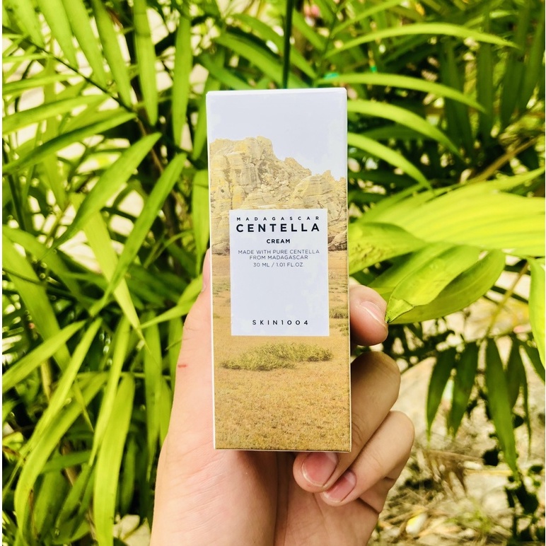 Kem dưỡng rau má Skin1004 Dịu Da Mụn và Phục Hồi Da Madagascar Centella