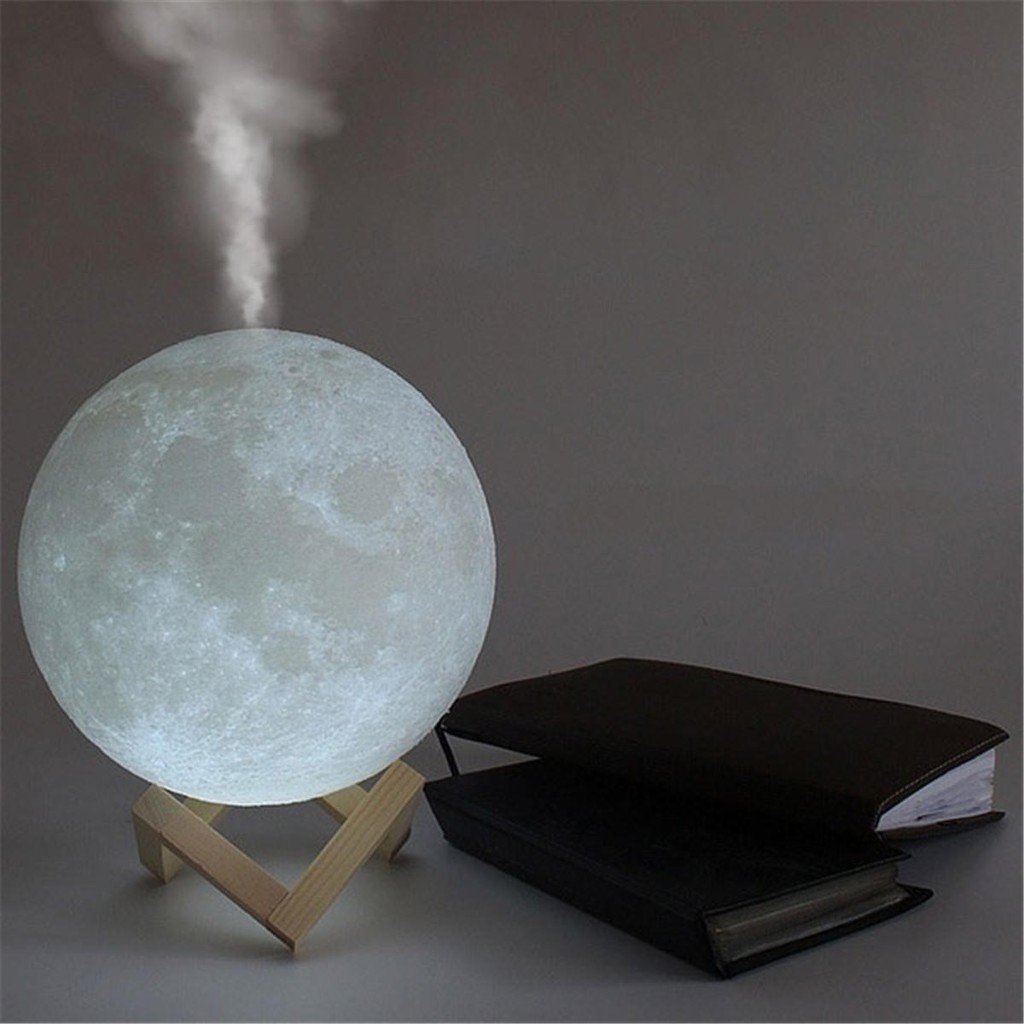 Máy Phun Sương Kiêm Đèn Ngủ Mặt Trăng Moon Light 3D + Kèm: Kệ gỗ+Cáp
